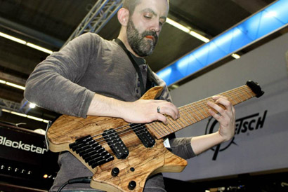 Fred Brum plays Strandberg