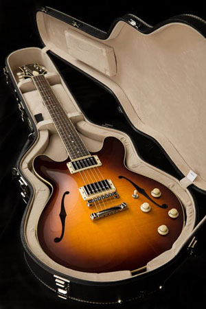 Collings I-35 in open case