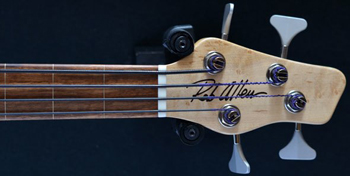 Rob Allen Mouse Maple 30 fretless four string bass